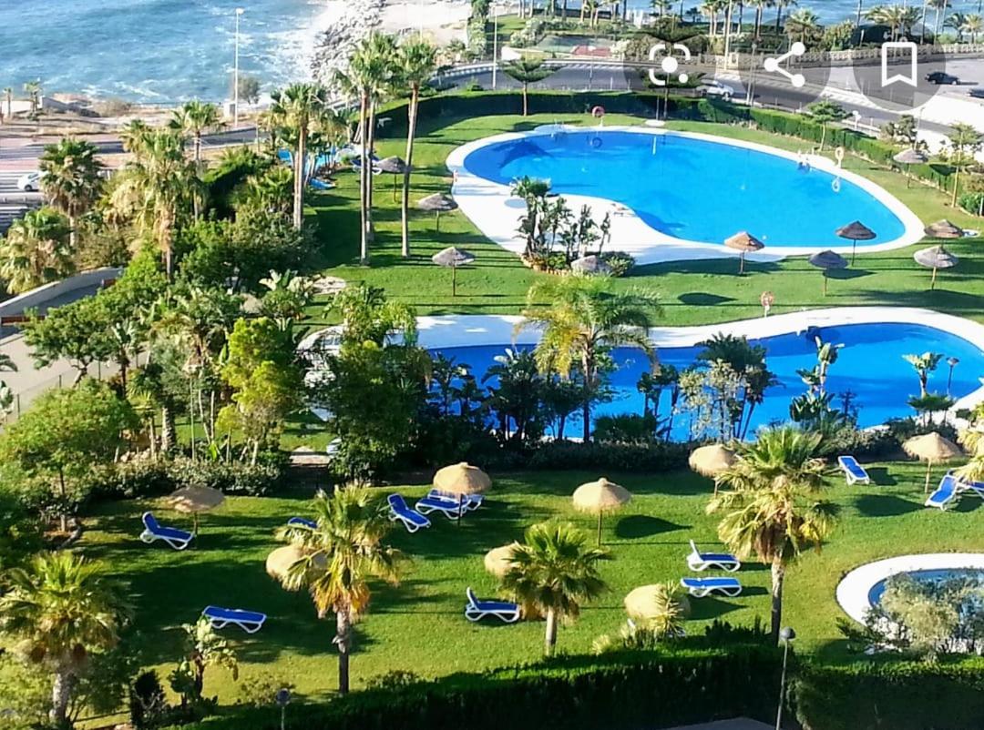 Beach And Pool Holidays At The Grand Coloso ベナルマデナ エクステリア 写真