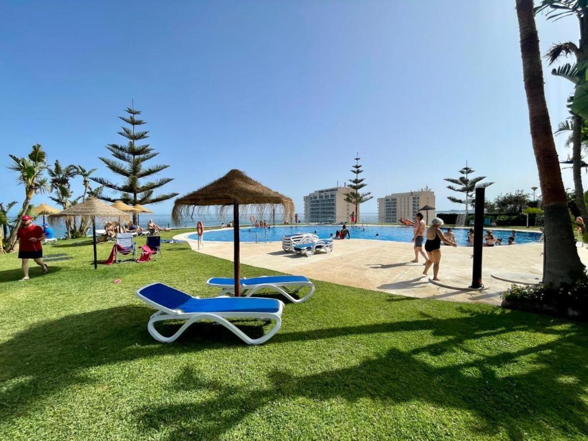 Beach And Pool Holidays At The Grand Coloso ベナルマデナ エクステリア 写真